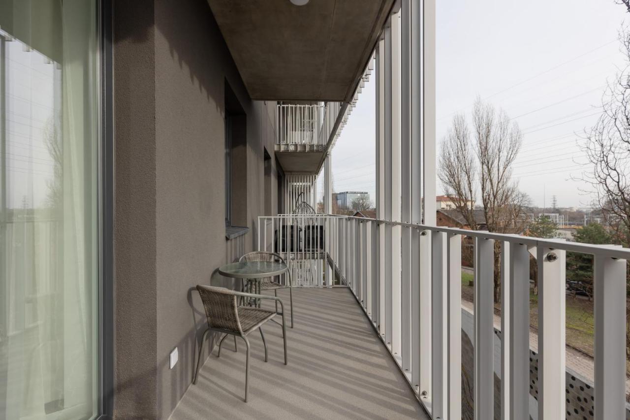 Stacja Wola Apartments With Parking By Noclegi Renters Warsawa Bagian luar foto