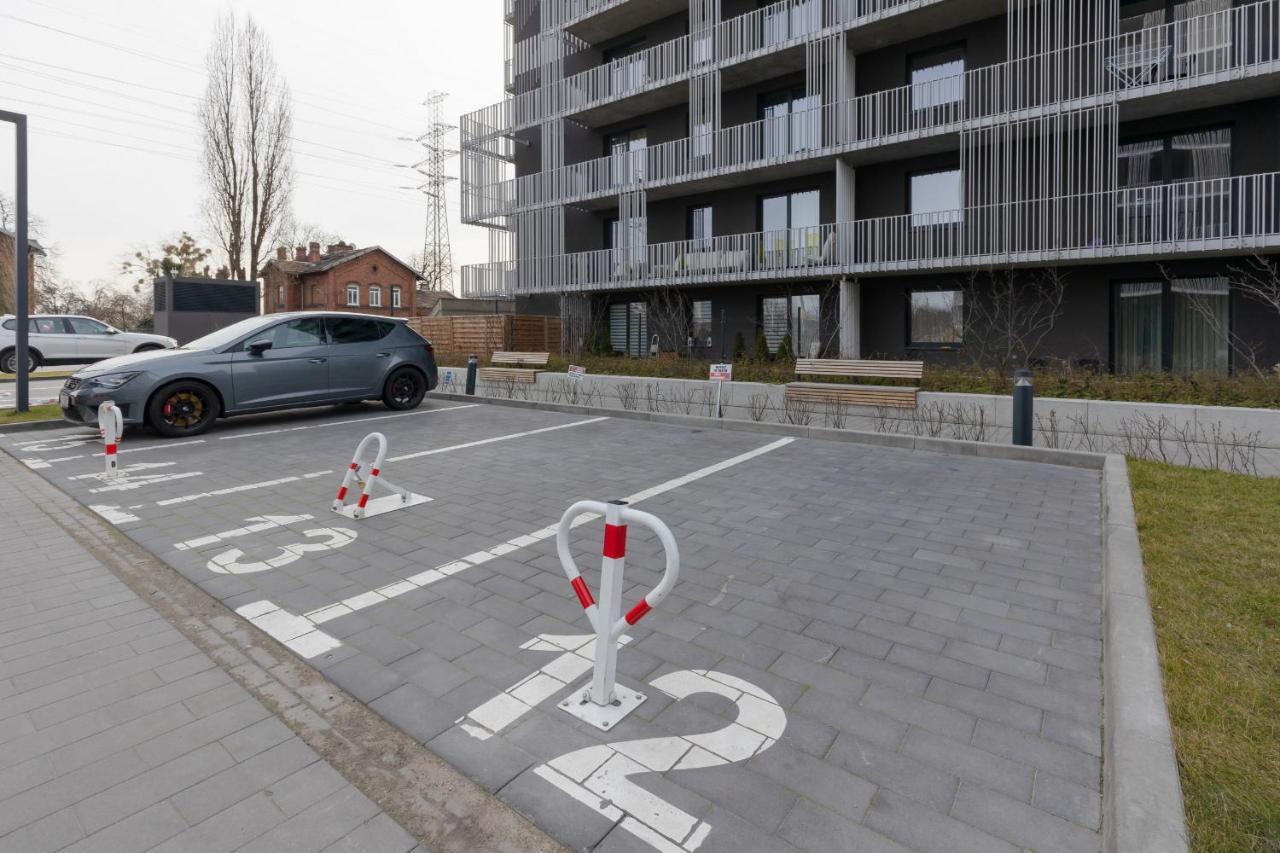 Stacja Wola Apartments With Parking By Noclegi Renters Warsawa Bagian luar foto
