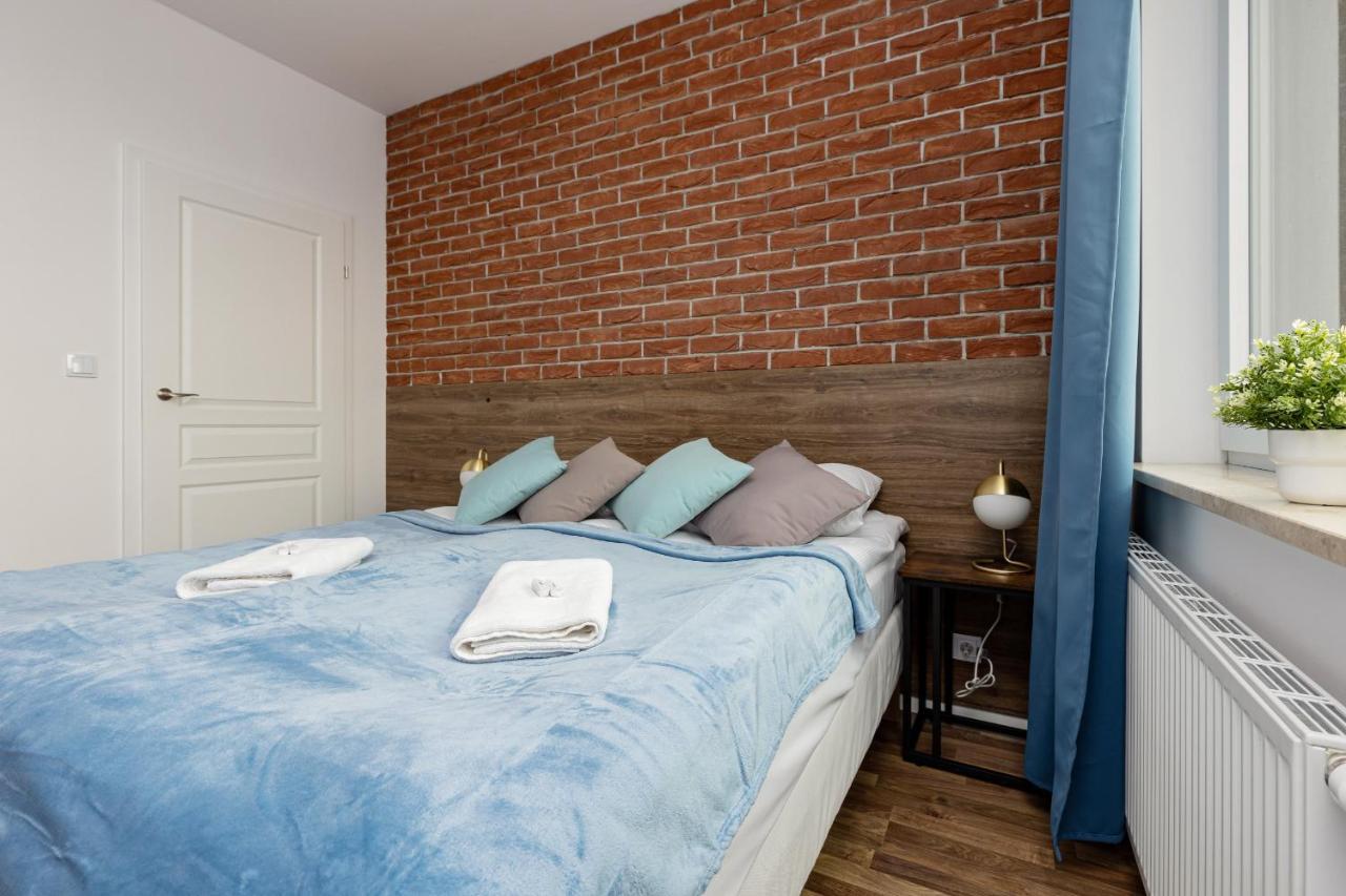 Stacja Wola Apartments With Parking By Noclegi Renters Warsawa Bagian luar foto