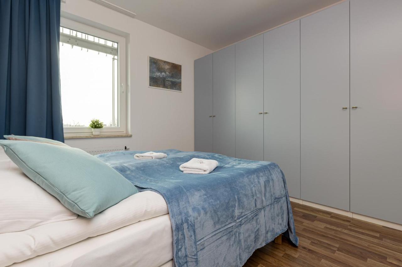 Stacja Wola Apartments With Parking By Noclegi Renters Warsawa Bagian luar foto
